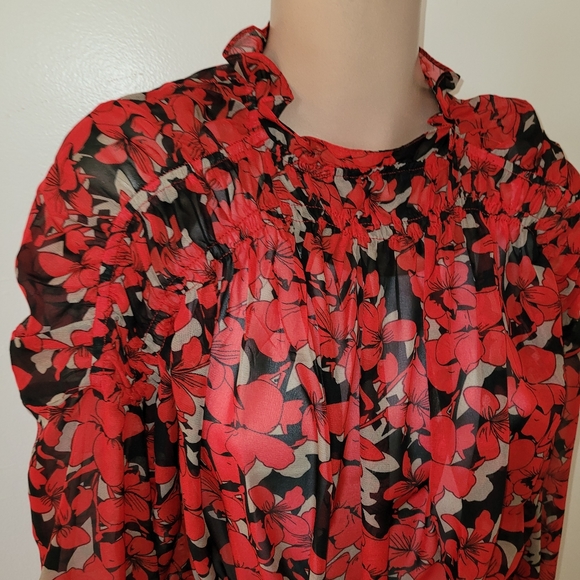 NWT Te Da' MEDIUM TOP BLOUSE UNIQUE CROPPED BoHo SMOCKED RED - Picture 6 of 16